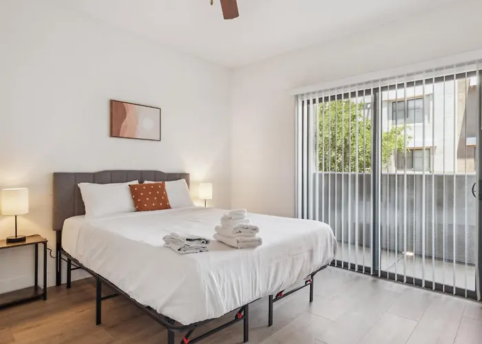 Cozysuites At Zone Westgate * Glendale