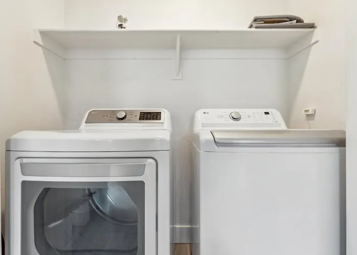 Cozysuites At Zone Westgate * Glendale