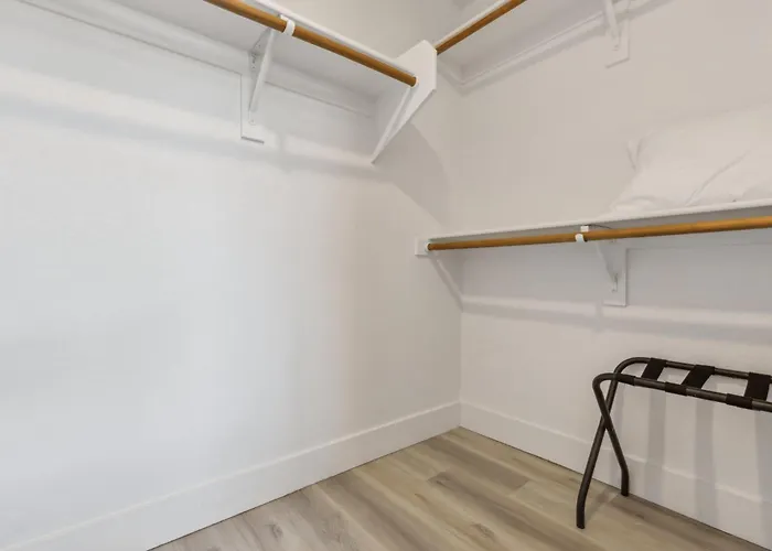 Cozysuites At Zone Westgate * Glendale