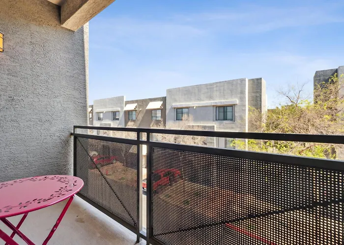 Cozysuites At Zone Westgate