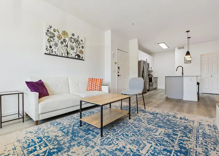 Cozysuites At Zone Westgate * Glendale